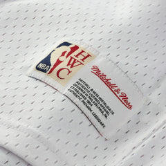Scottie Pippen Chicago Bulls Player Mesh V-Neck Shirt White - Mitchell & Ness