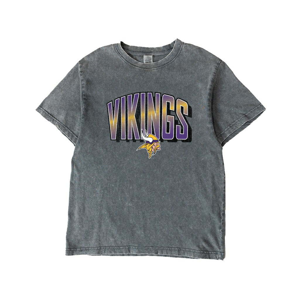 Minnesota Vikings Gameday Couture Women's Peak Performance Oversized Snow Wash T-Shirt - Gray T-shirts
