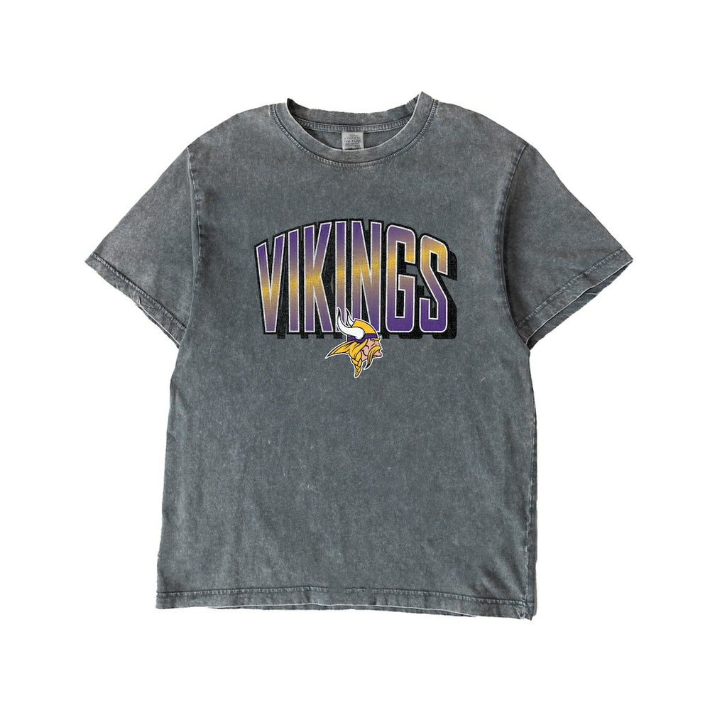 Minnesota Vikings Gameday Couture Women's Peak Performance Oversized Snow Wash T-Shirt - Gray T-shirts