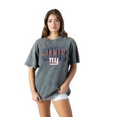 New York Giants Gameday Couture Women's Peak Performance Oversized Snow Wash T-Shirt - Gray T-shirts