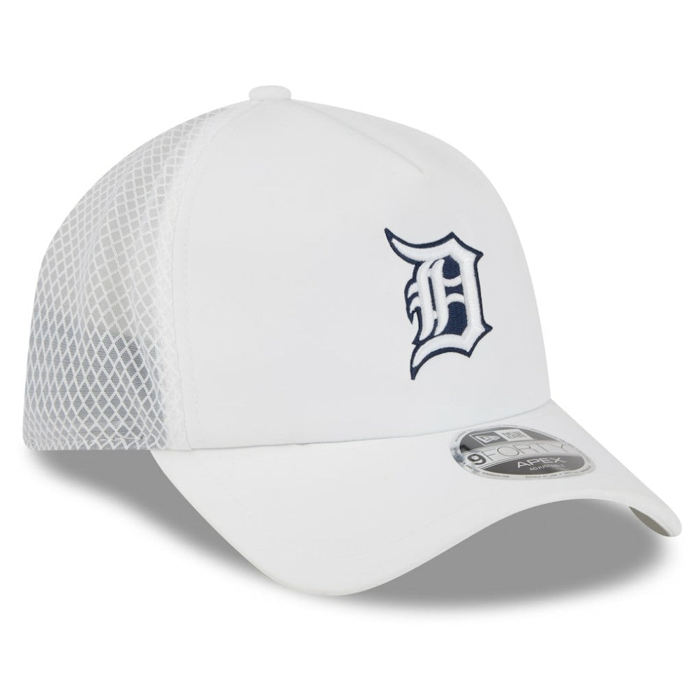 Detroit Tigers New Era 2026 Batting Practice Apex 9FORTY Adjustable Trucker Hat - White Hats