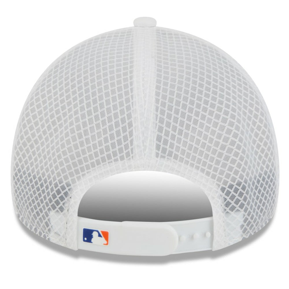New York Mets New Era 2026 Batting Practice Apex 9FORTY Adjustable Trucker Hat - White Hats