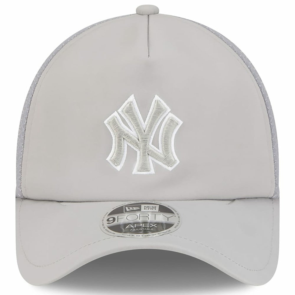 New York Yankees New Era 2026 Batting Practice Apex 9FORTY Adjustable Trucker Hat - Gray Hats
