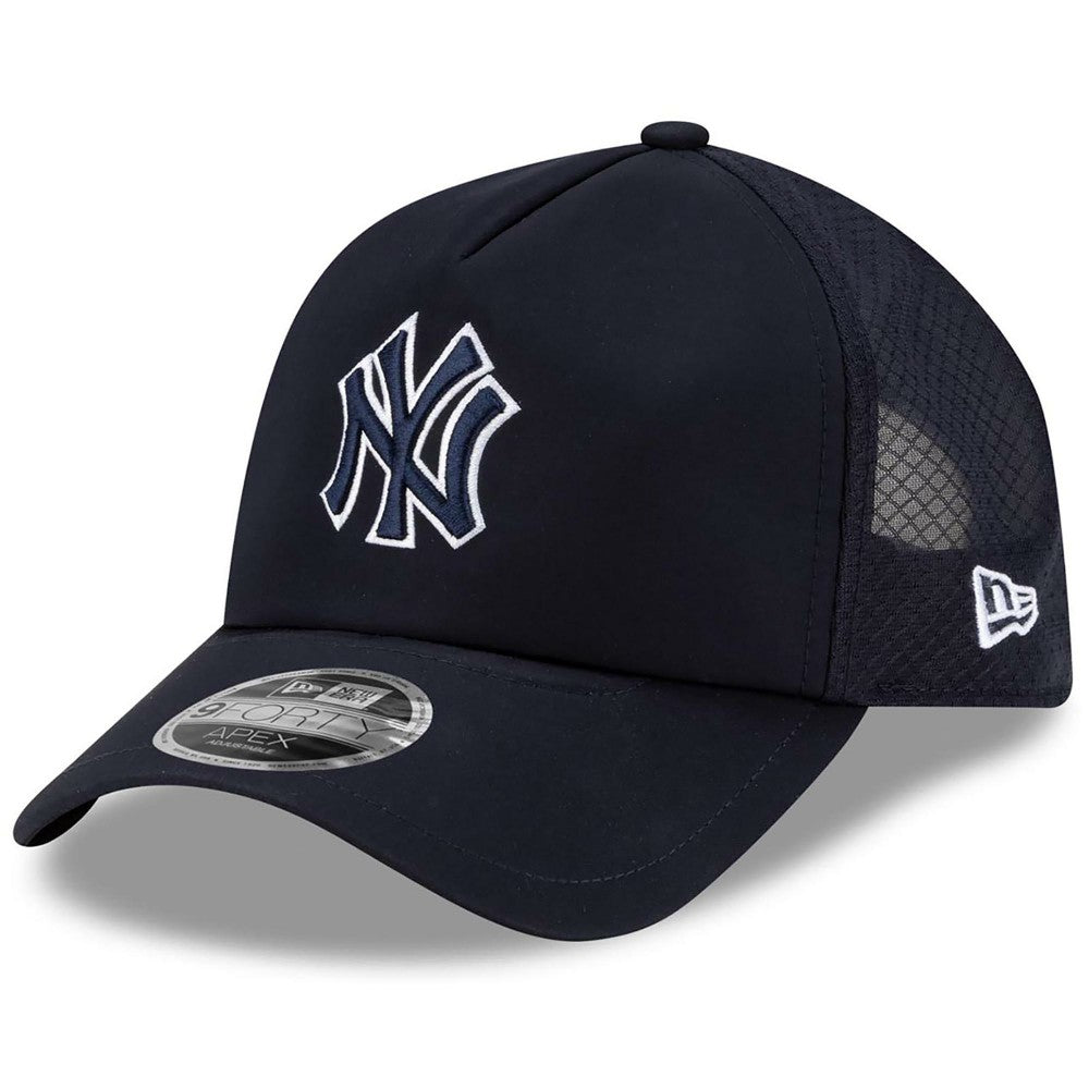 New York Yankees New Era 2026 Batting Practice Apex 9FORTY Adjustable Trucker Hat - Navy Hats