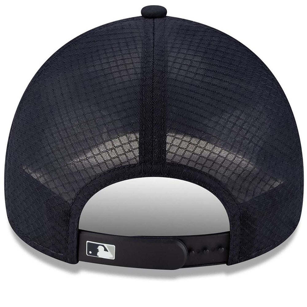 New York Yankees New Era 2026 Batting Practice Apex 9FORTY Adjustable Trucker Hat - Navy Hats