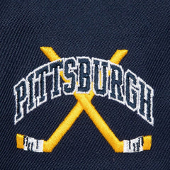 Pittsburgh Penguins Mitchell & Ness x Just Don Wave Script Pro Strapback Hat - Navy/Gold | US 203159320
