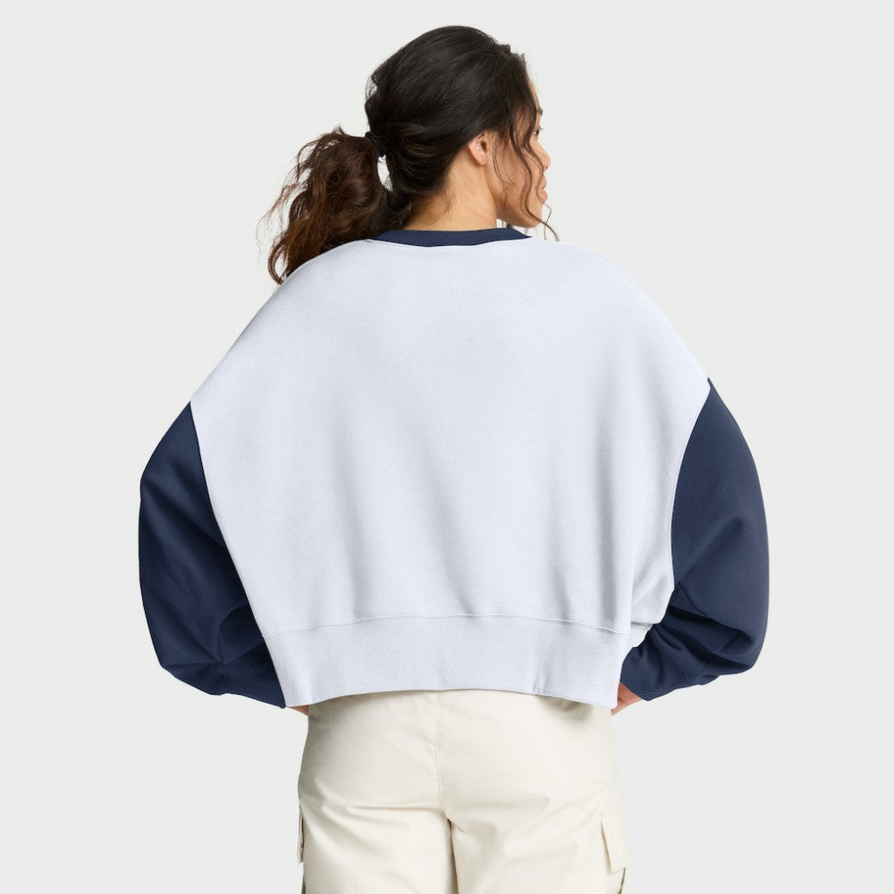 Atlanta Braves Nike Women's Oversized High Hip Fleece Sweatshirt - White/Navy Sweatshirts