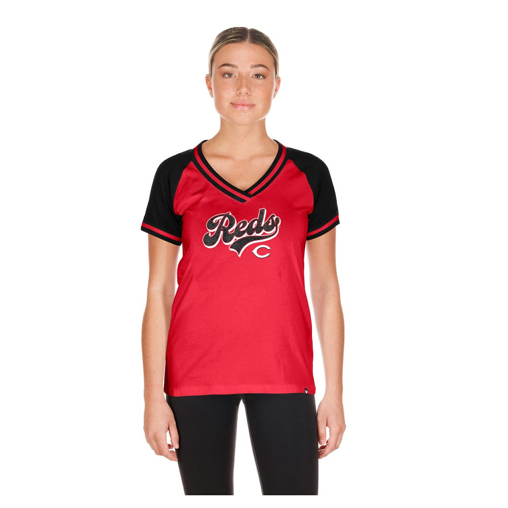Cincinnati Reds New Era Women's Gameday V-Neck T-Shirt - Red T-shirts