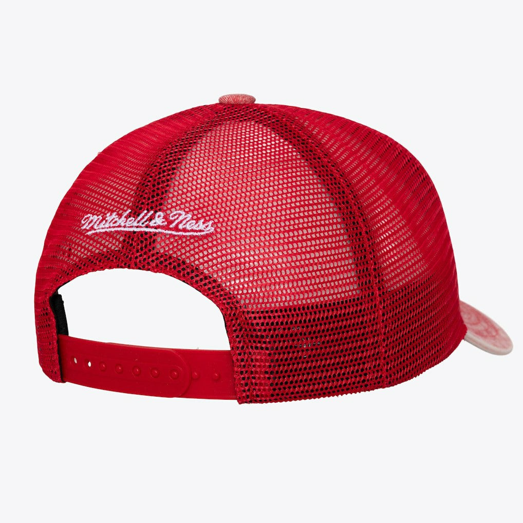 Chicago Bulls Gameday Snow Wash Adjustable Trucker Hat Red - Mitchell & Ness