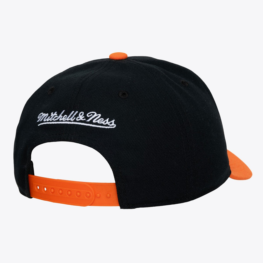 New York Knicks Hardwood Classics Legendary Away Pro-Pinch Adjustable Hat Black - Mitchell & Ness