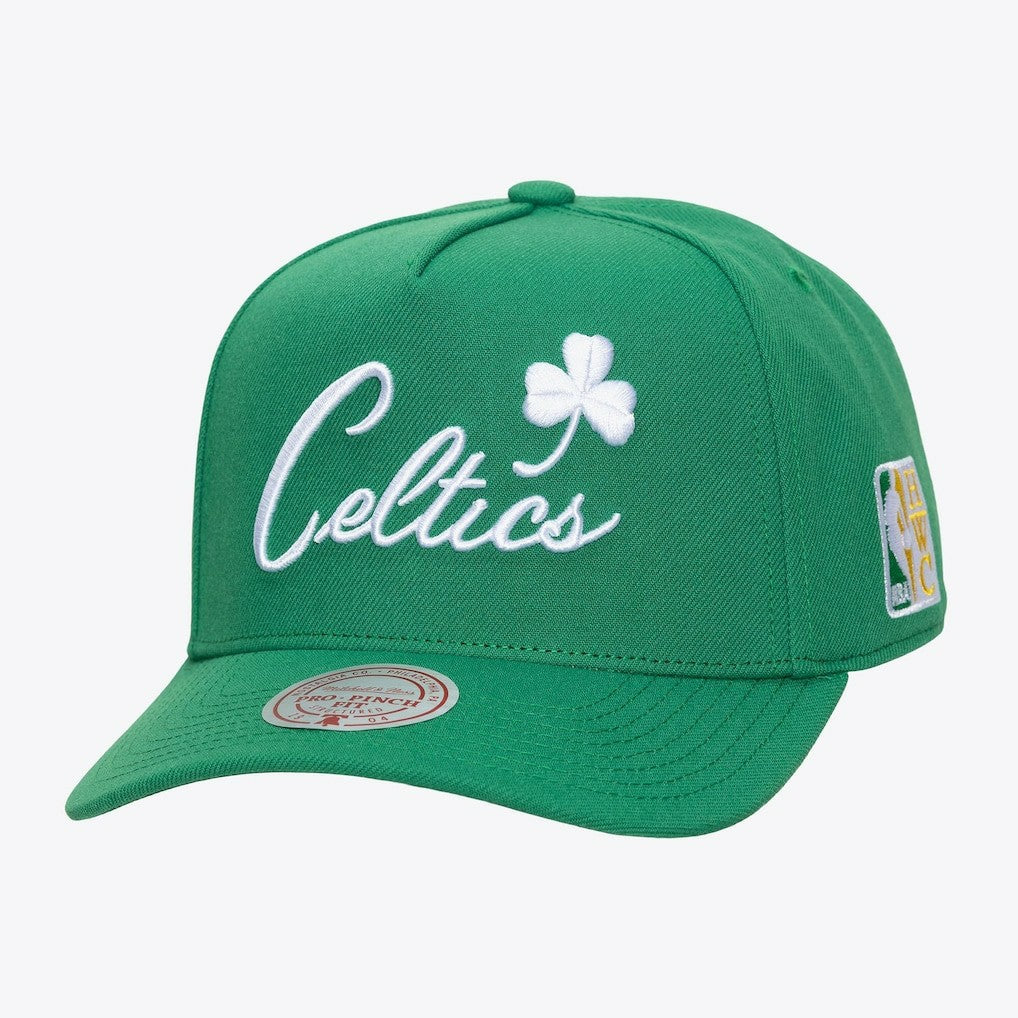 Boston Celtics Legendary Home Pro Pinch Snapback Hat Kelly Green - Mitchell & Ness