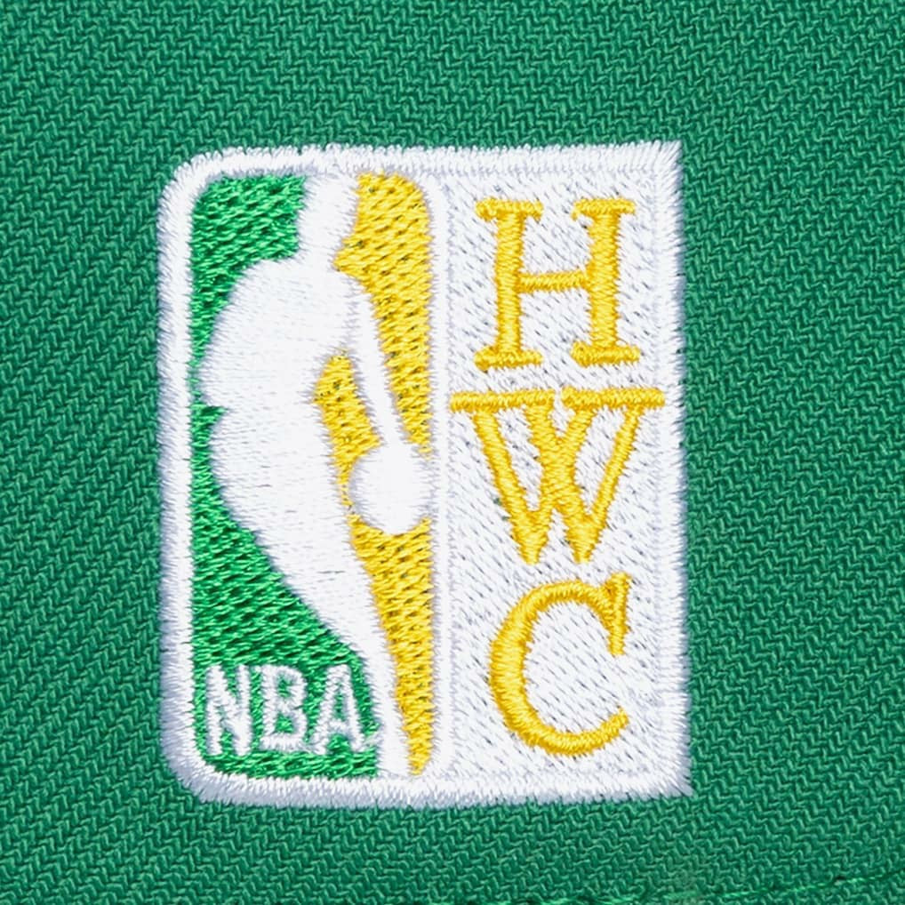 Boston Celtics Legendary Home Pro Pinch Snapback Hat Kelly Green - Mitchell & Ness