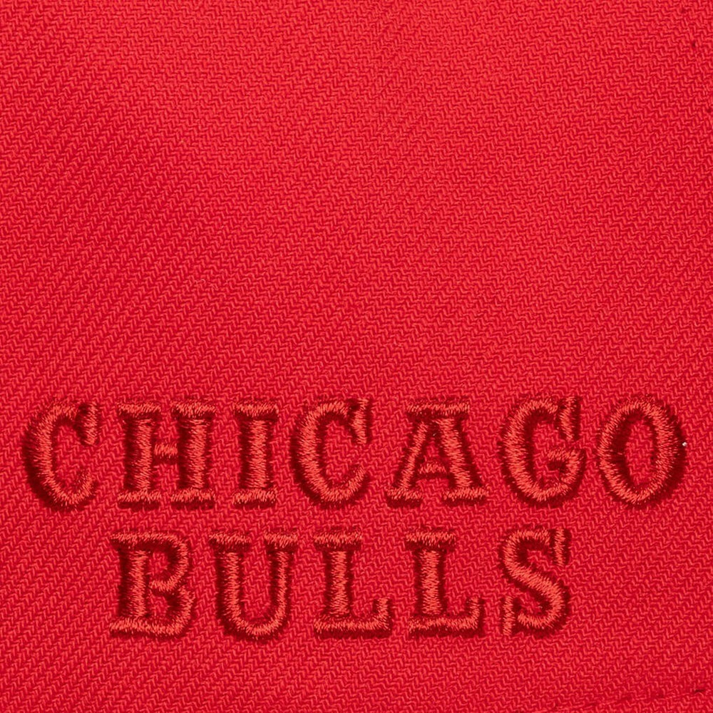 Chicago Bulls Legendary Home Pro Pinch Snapback Hat Red - Mitchell & Ness