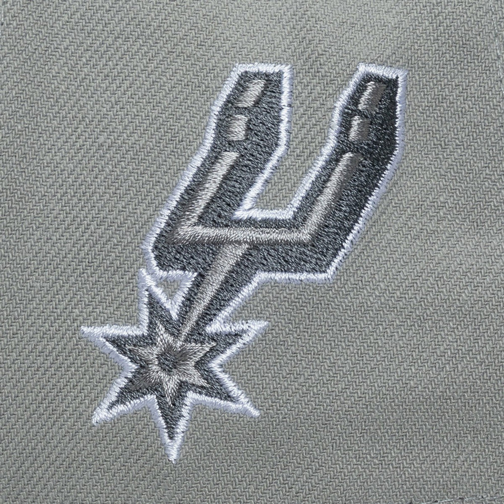 San Antonio Spurs Thunderstorm Head Coach Pro Crown Snapback Hat Gray - Mitchell & Ness