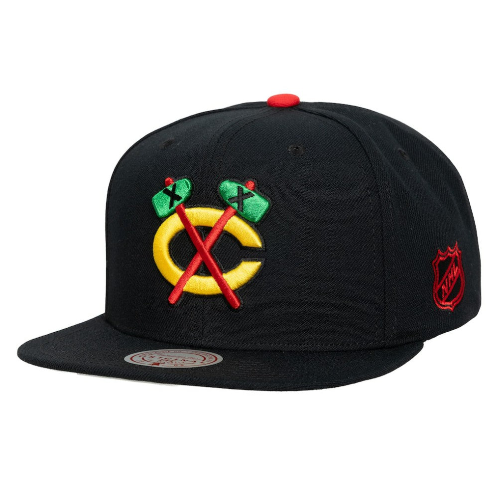 Chicago Blackhawks Mitchell & Ness Legendary Away Snapback Hat - Black | US 203263568