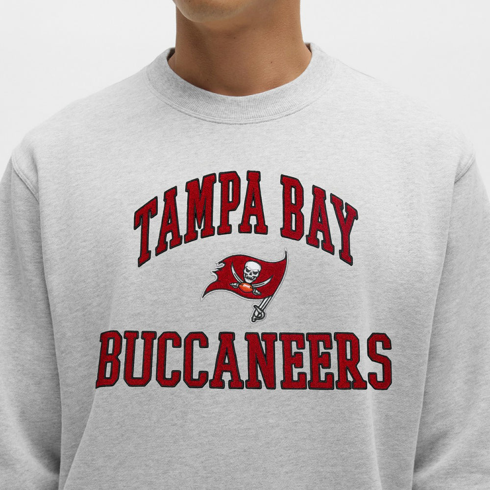 Tampa Bay Buccaneers lululemon Steady State Sweatshirt - Heathered Silver Drop Sweatshirts