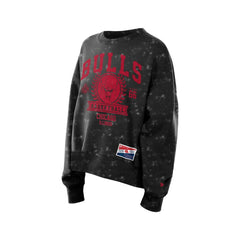 Chicago Bulls Women's Throwback Collection Mineral Wash Crewneck Sweatshirt Black - New Era
