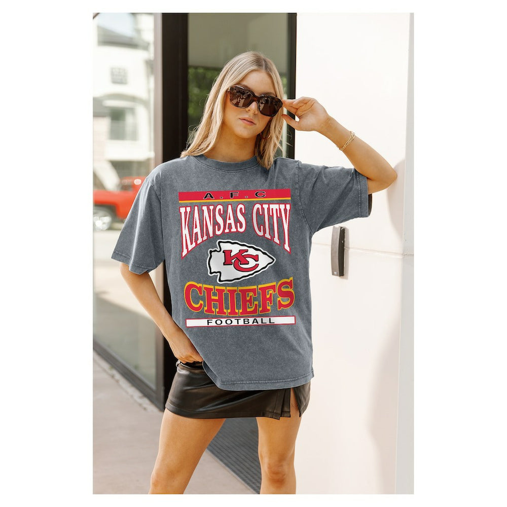 Kansas City Chiefs Gameday Couture Women's Oversized Classic Grind Washed T-Shirt - Gray T-shirts