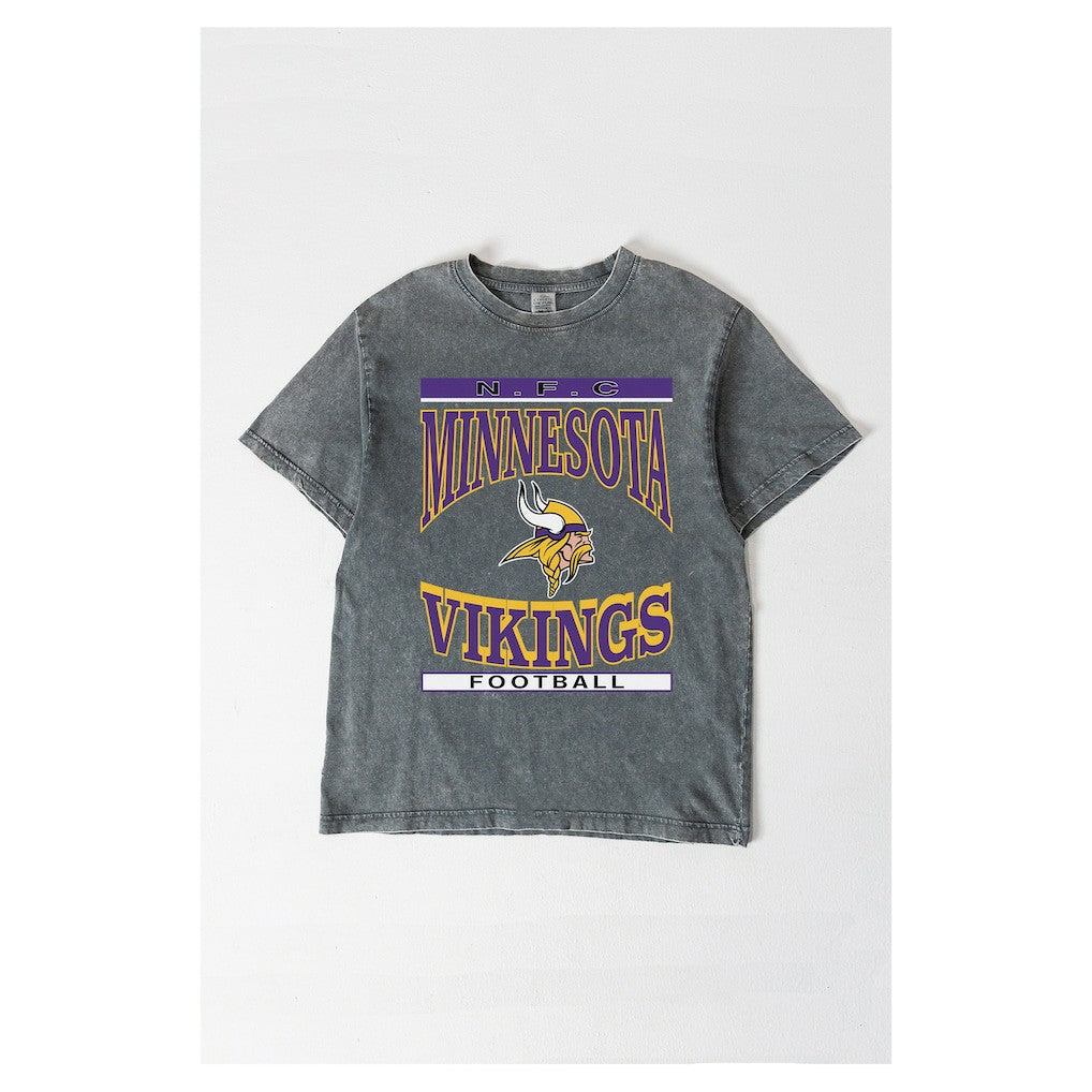Minnesota Vikings Gameday Couture Women's Oversized Classic Grind Washed T-Shirt - Gray T-shirts