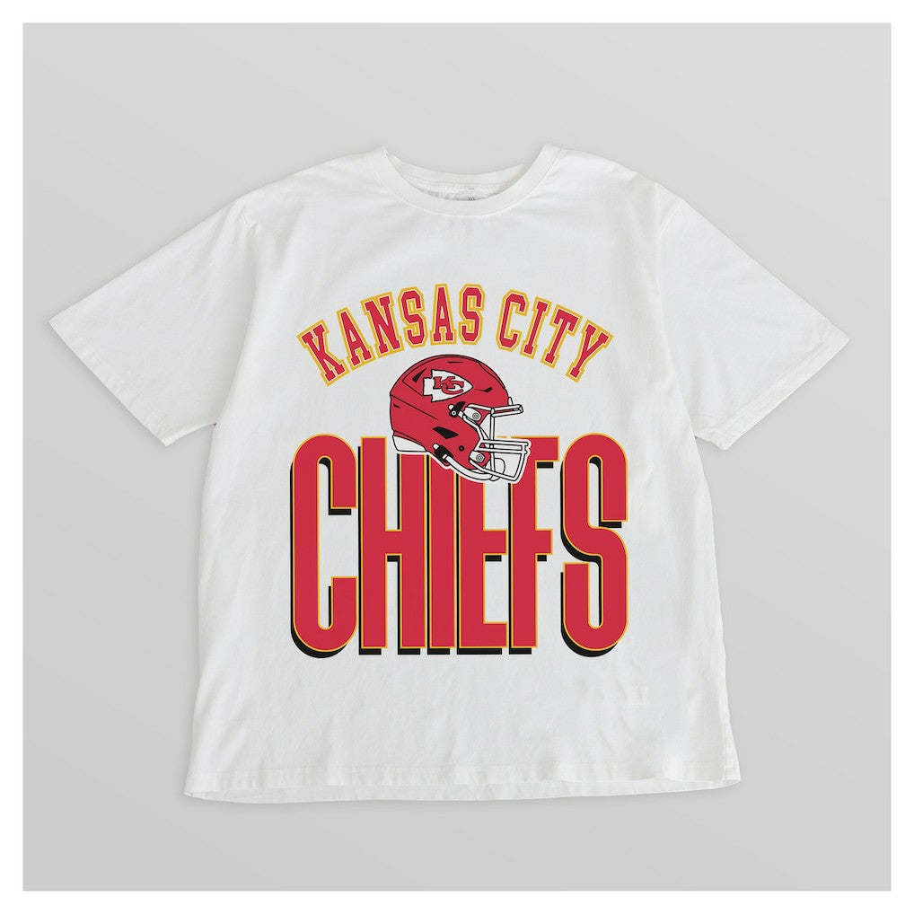 Kansas City Chiefs Gameday Couture Women's Oversized Classic Fierce Focus T-Shirt - White T-shirts