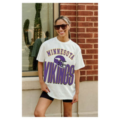 Minnesota Vikings Gameday Couture Women's Oversized Classic Fierce Focus T-Shirt - White T-shirts