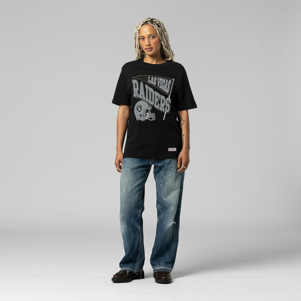 Las Vegas Raiders Women's Team Dynamic Boyfriend T-Shirt - Black T-shirts