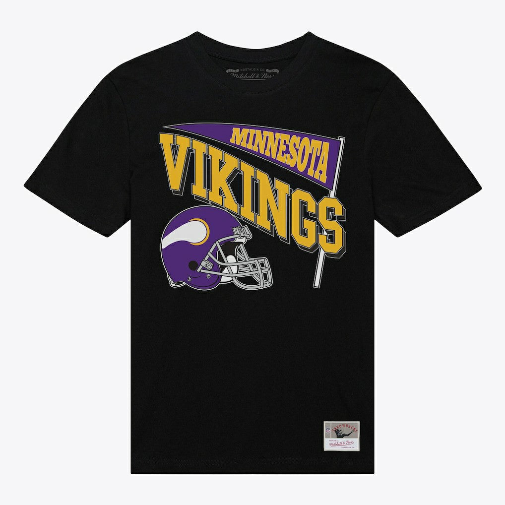 Minnesota Vikings Women's Team Dynamic Boyfriend T-Shirt - Black T-shirts