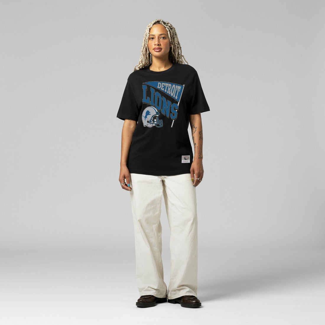 Detroit Lions Women's Team Dynamic Boyfriend T-Shirt - Black T-shirts