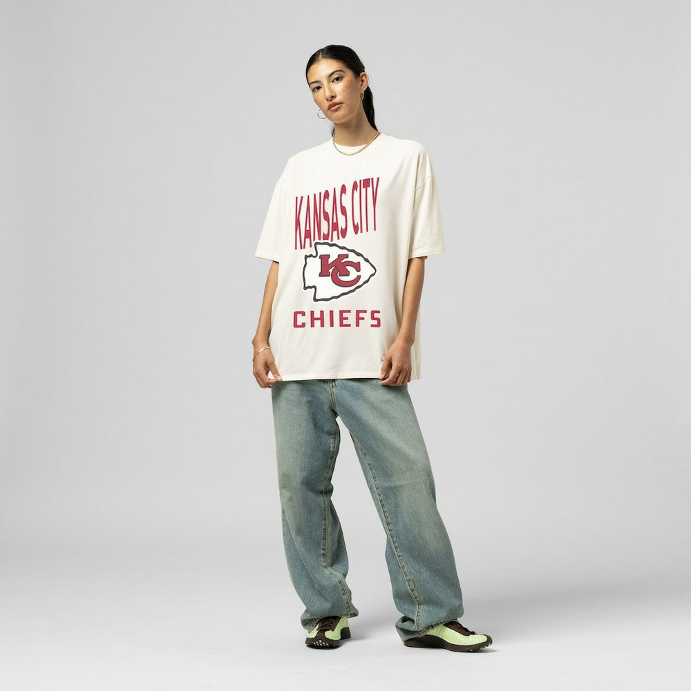 Kansas City Chiefs Women's Logo Rise Boyfriend T-Shirt - Cream T-shirts