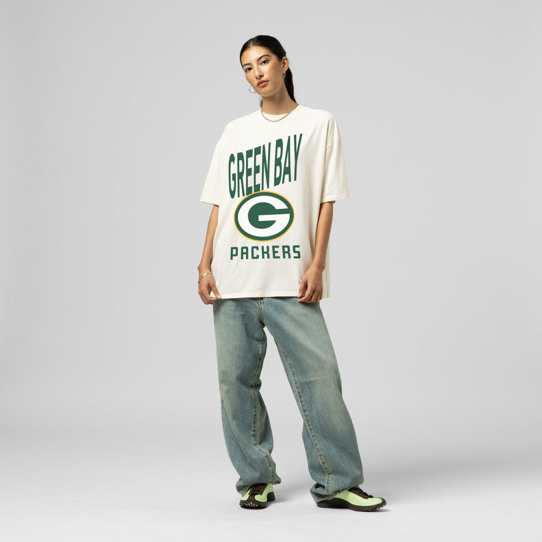 Green Bay Packers Women's Logo Rise Boyfriend T-Shirt - Cream T-shirts