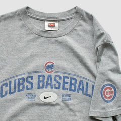 Chicago Cubs Nike 2000s T-Shirt - Gray - Vintage T-shirts