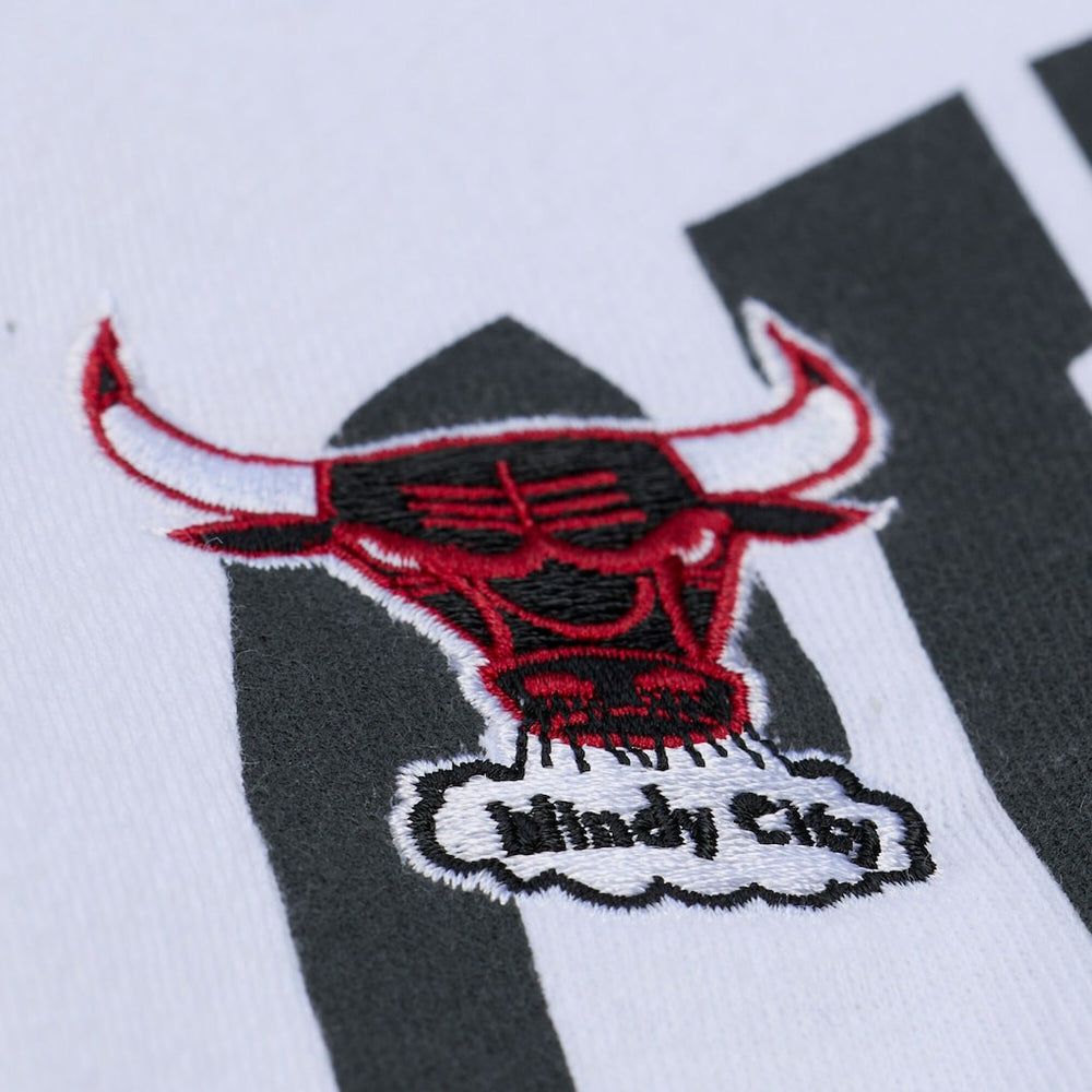 Chicago Bulls Women's Lightweight Block Letter Sweatshirt White - Mitchell & Ness
