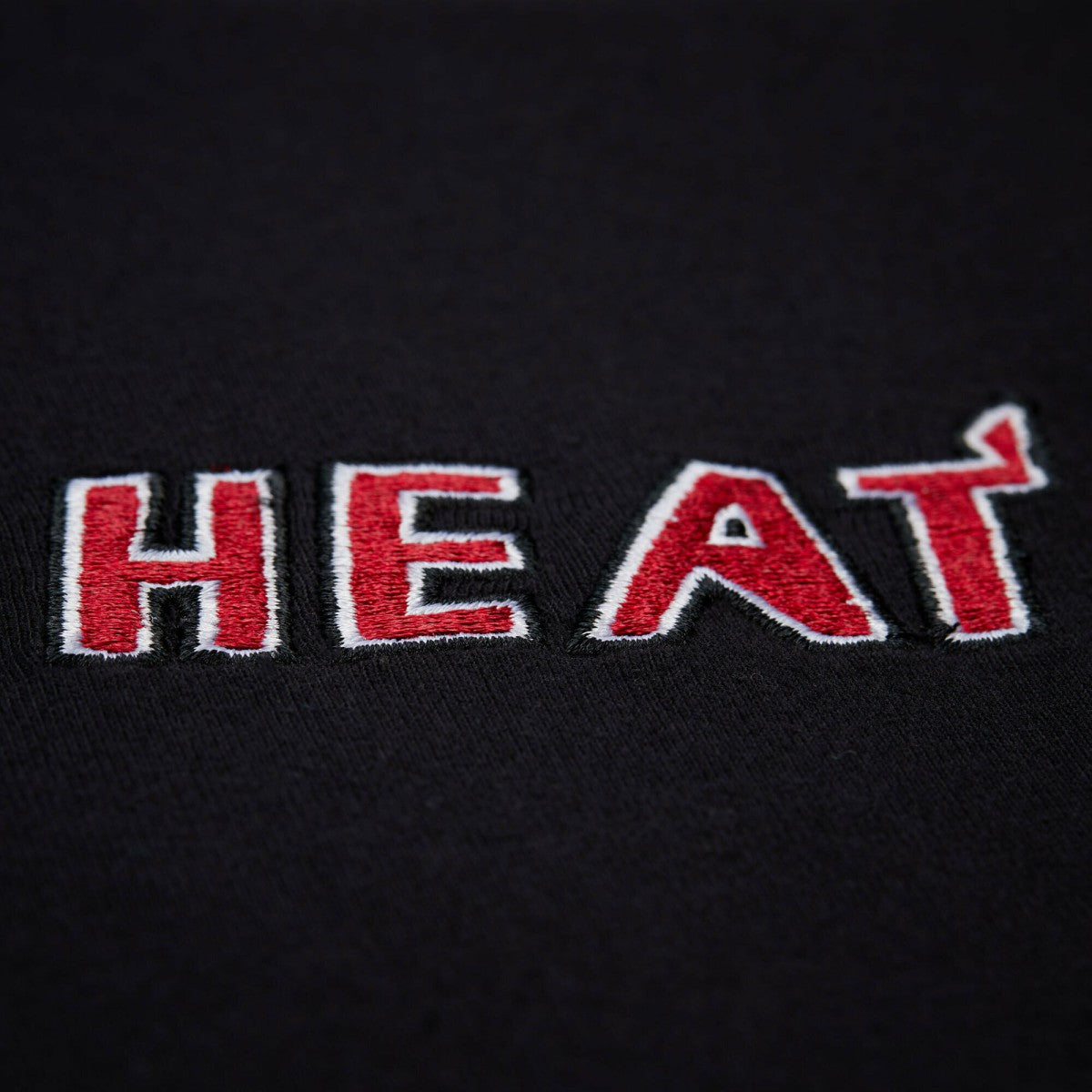 Miami Heat Unisex Playmaker Vintage Logo T-Shirt Black - Mitchell & Ness