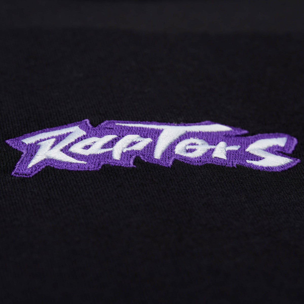 Toronto Raptors Unisex Playmaker Vintage Logo T-Shirt Black - Mitchell & Ness