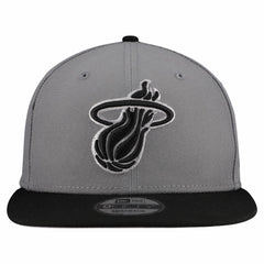 Miami Heat Core Logo Storm Gray Two-Tone 9FIFTY Snapback Hat Gray - New Era