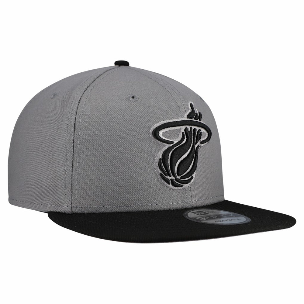 Miami Heat Core Logo Storm Gray Two-Tone 9FIFTY Snapback Hat Gray - New Era