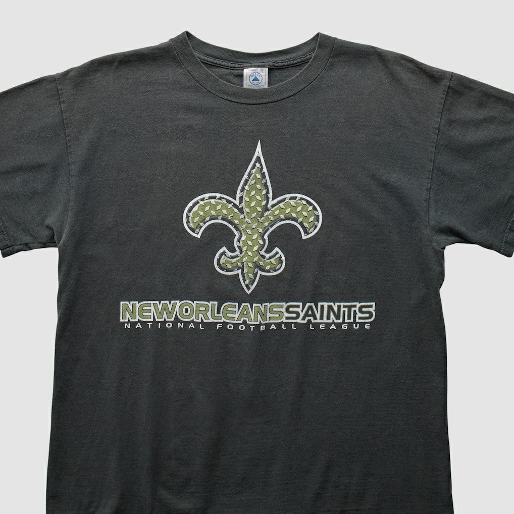 New Orleans Saints Delta 2000s T-Shirt - Black T-shirts