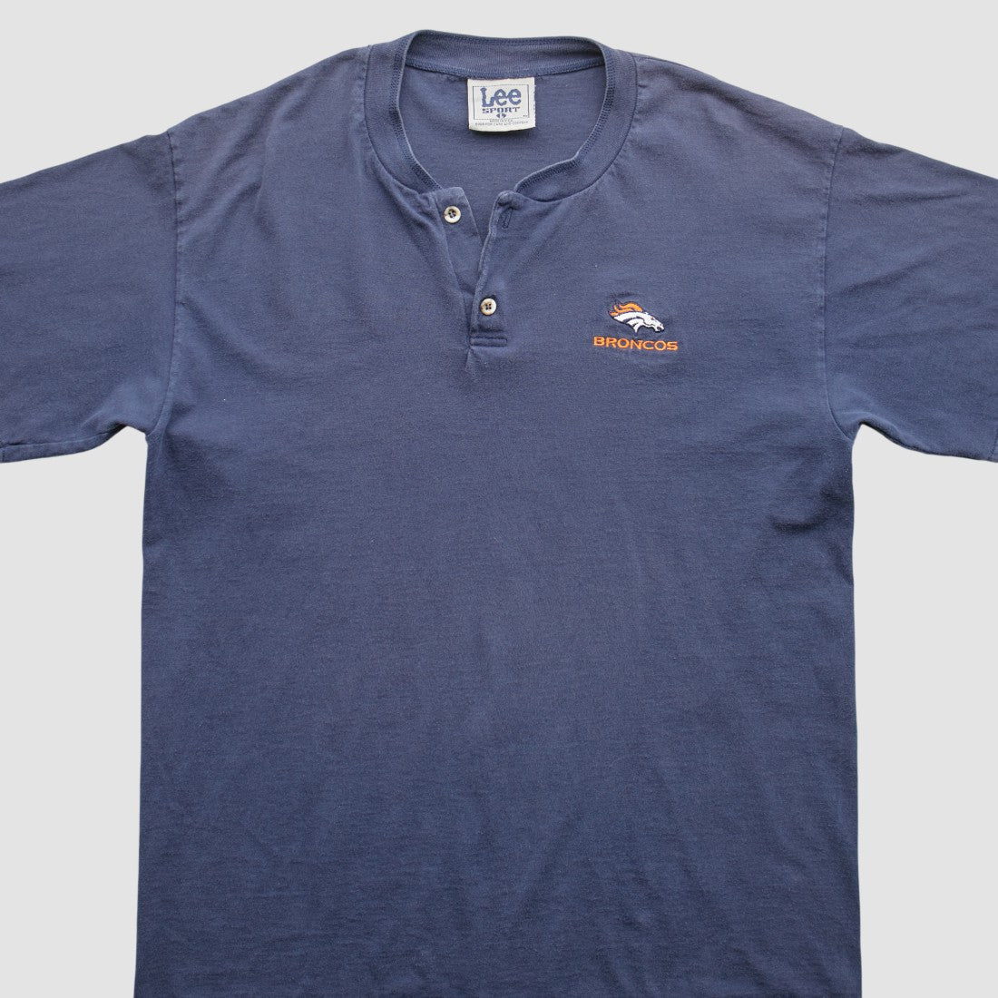 Denver Broncos Lee Apparel 90s T-Shirt - Navy T-shirts