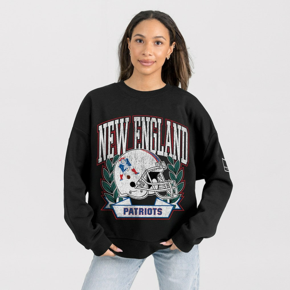 New England Patriots Gameday Couture Women's Oversized Victory Lane Black Label Premium Fleece Sweatshirt - Black Sweatshirts