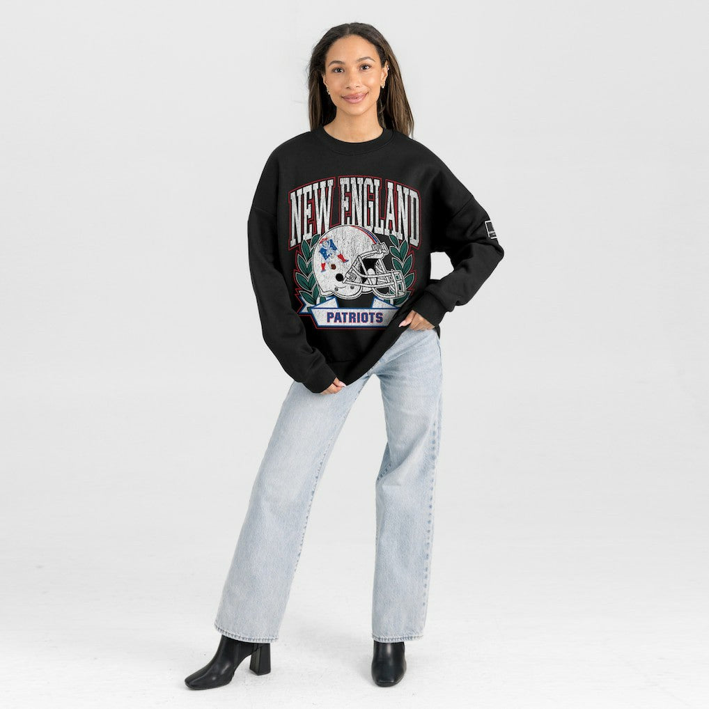 New England Patriots Gameday Couture Women's Oversized Victory Lane Black Label Premium Fleece Sweatshirt - Black Sweatshirts