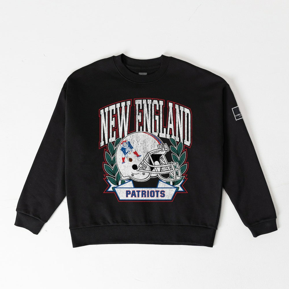 New England Patriots Gameday Couture Women's Oversized Victory Lane Black Label Premium Fleece Sweatshirt - Black Sweatshirts