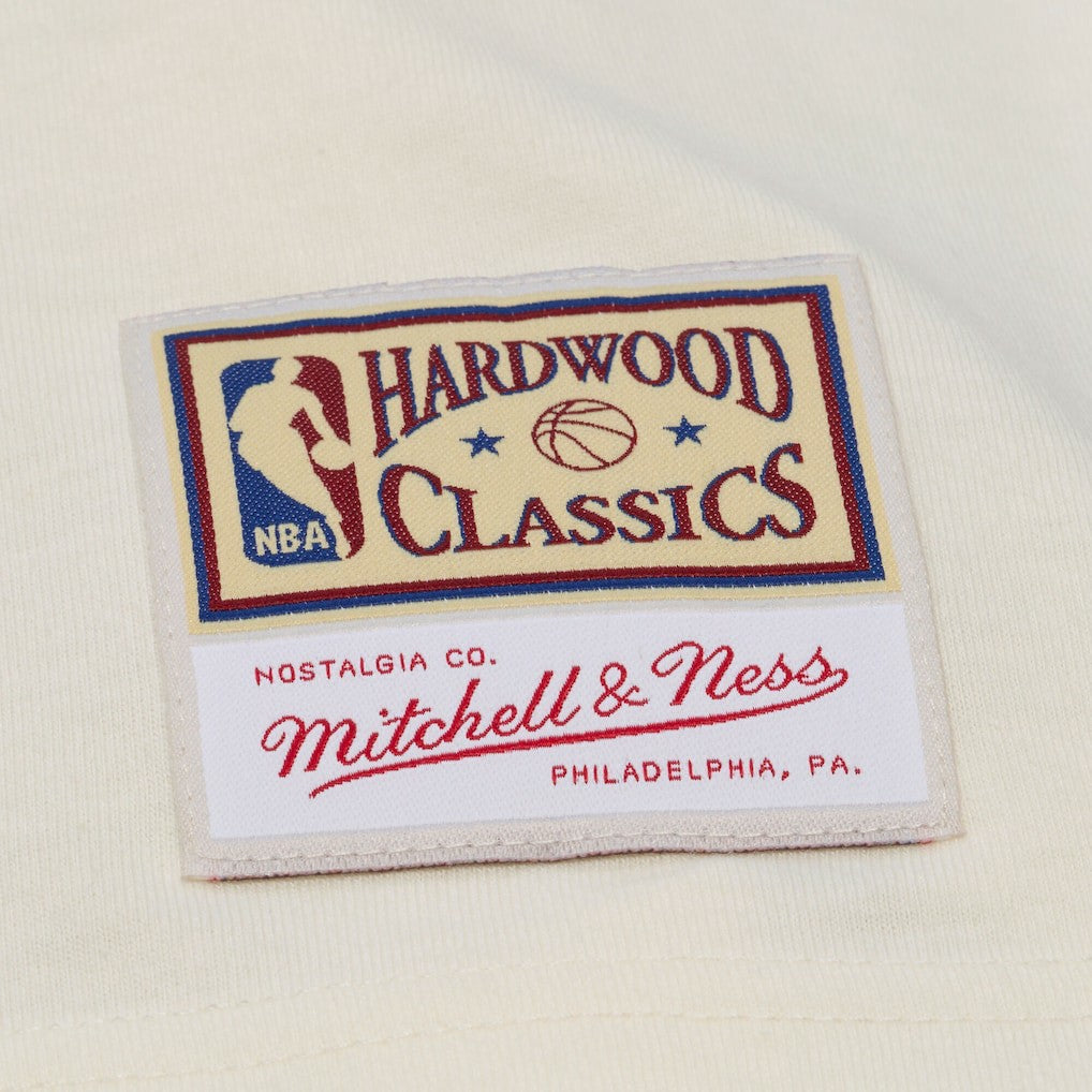 Philadelphia 76ers Hardwood Classics Chainstitch Premium T-Shirt Cream - Mitchell & Ness