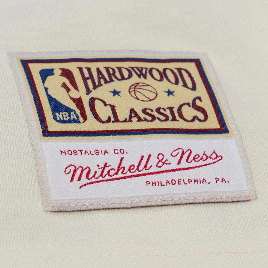 Chicago Bulls Hardwood Classics Chainstitch Premium T-Shirt Cream - Mitchell & Ness
