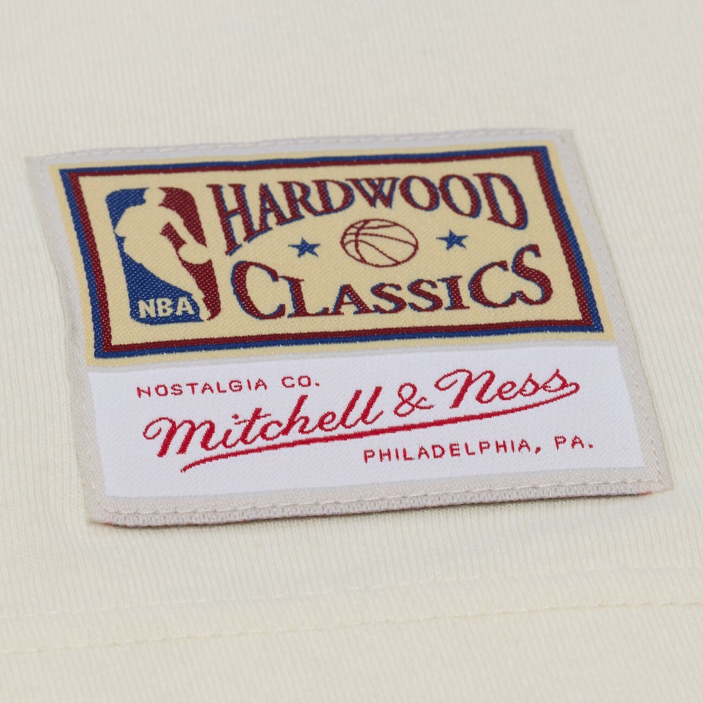 Memphis Grizzlies Hardwood Classics Chainstitch Premium T-Shirt Cream - Mitchell & Ness