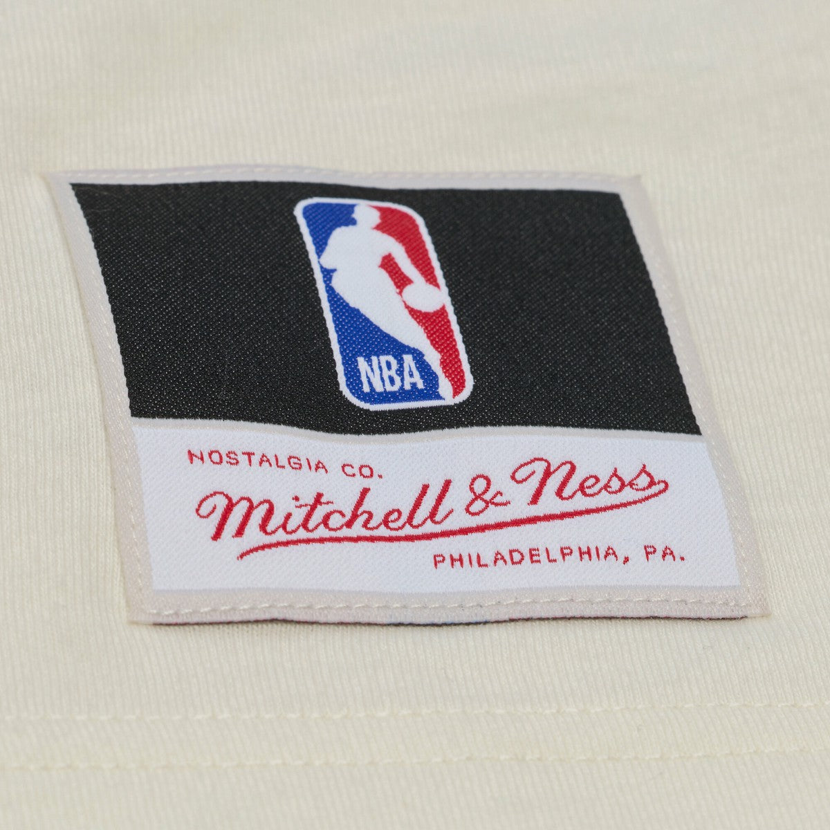 Utah Jazz Hardwood Classics Chainstitch Premium T-Shirt Cream - Mitchell & Ness