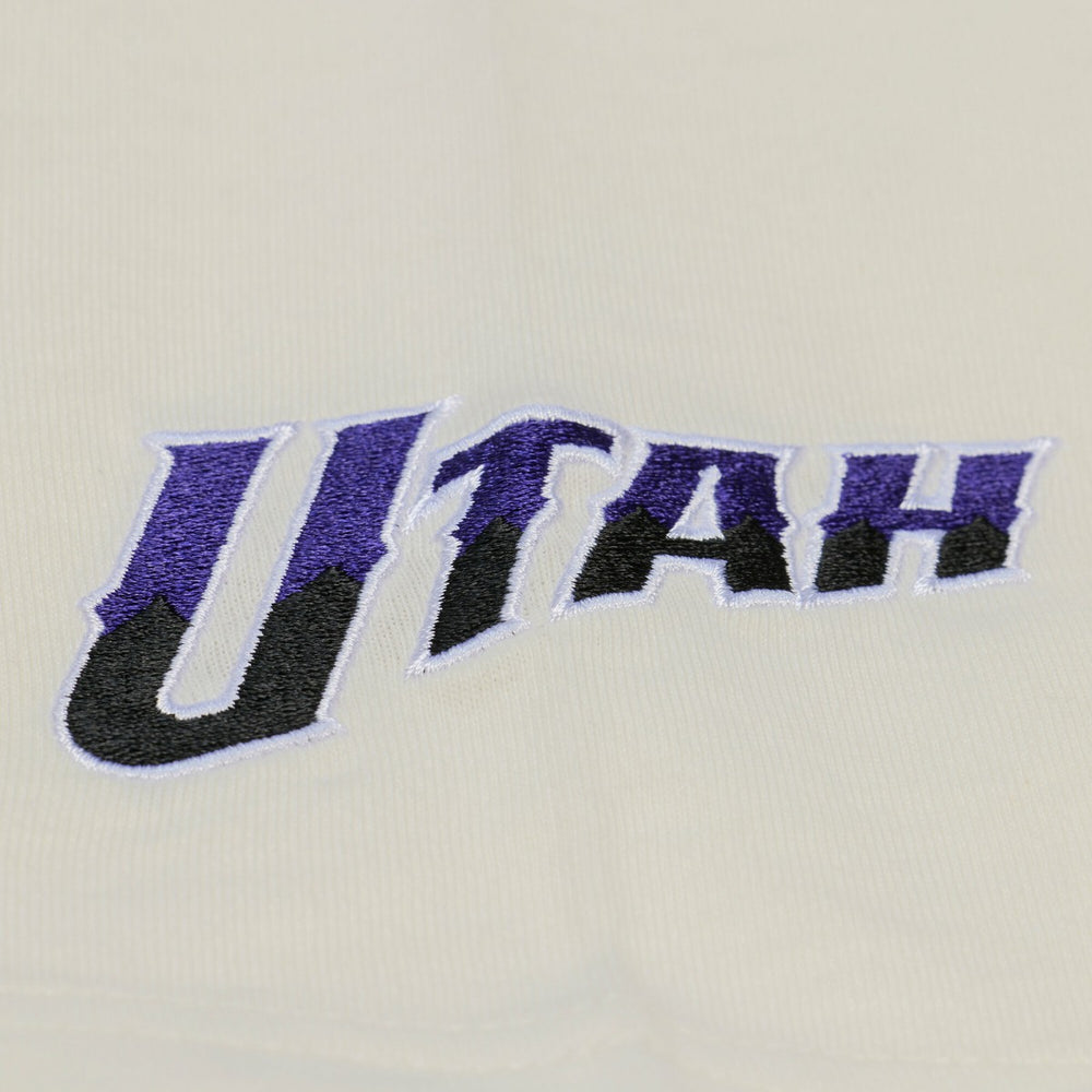Utah Jazz Hardwood Classics Chainstitch Premium T-Shirt Cream - Mitchell & Ness