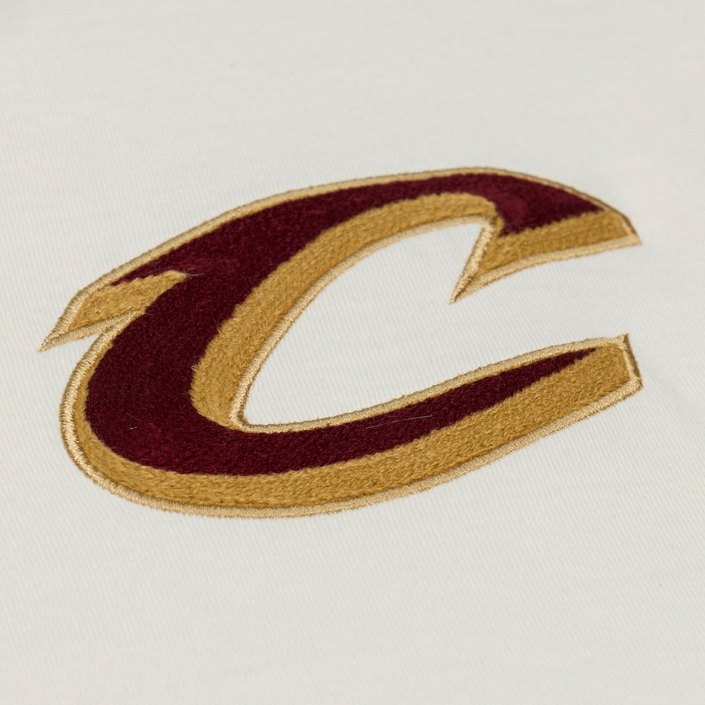 Cleveland Cavaliers Hardwood Classics Chainstitch Premium T-Shirt Cream - Mitchell & Ness