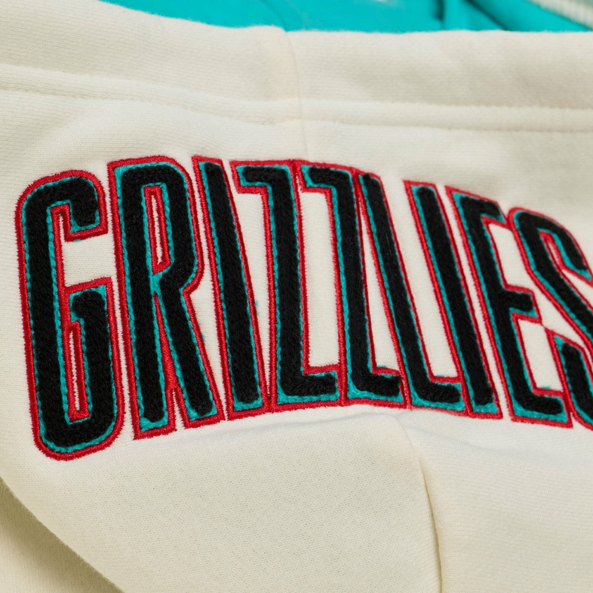 Memphis Grizzlies Hardwood Classics Chainstitch Premium Fleece Hoodie Cream - Mitchell & Ness