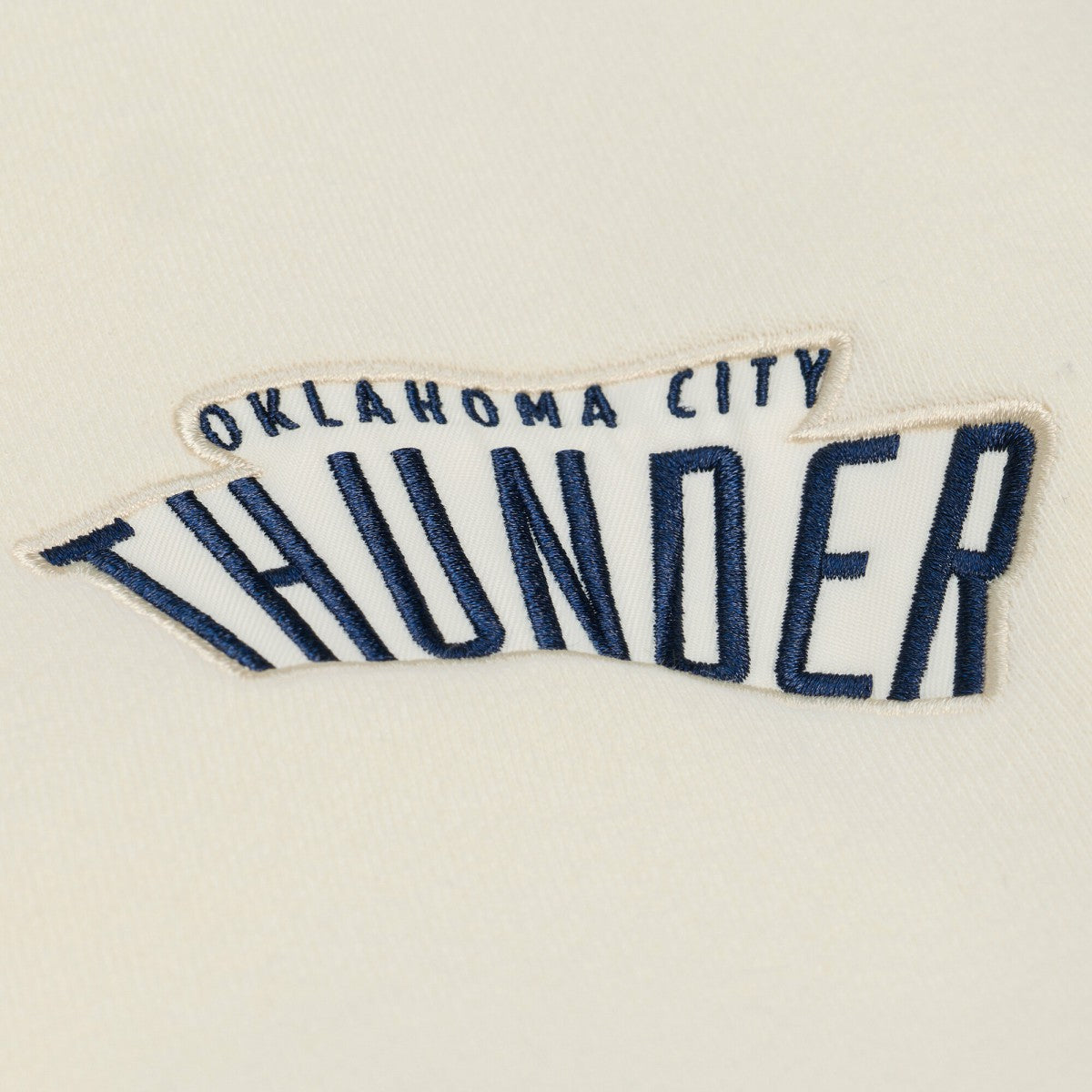 Oklahoma City Thunder Hardwood Classics Chainstitch Premium Fleece Hoodie Cream - Mitchell & Ness