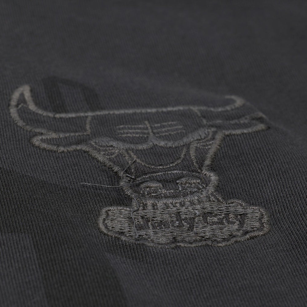Chicago Bulls Downtown Collection Premium T-Shirt Black - Mitchell & Ness outlet